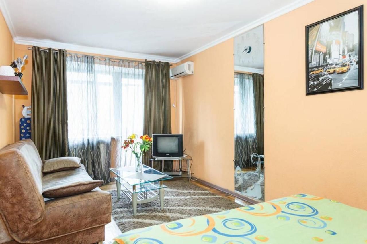 Апартаменты Apartment on Sobornyi Avenue 143 near Intourist Hotel Запорожье-7
